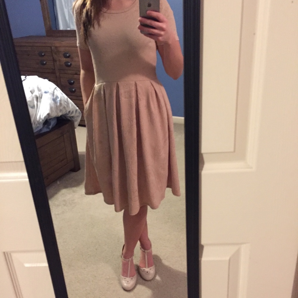 Nude Amelia LuLaRoe